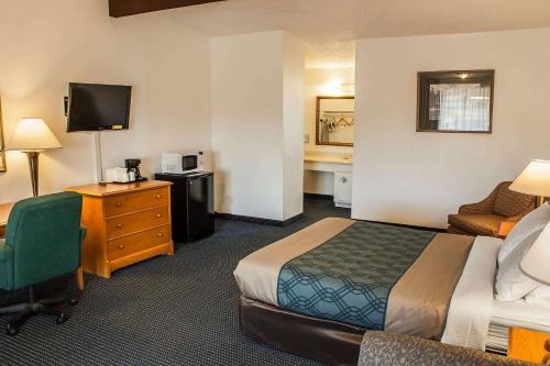 Econo Lodge Inn & Suites Hoquiam