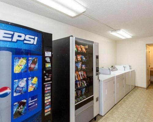 MorningGlory Inn & Suites - image 5