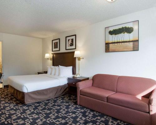 MorningGlory Inn & Suites