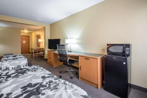 Sleep Inn & Suites Sheboygan I-43