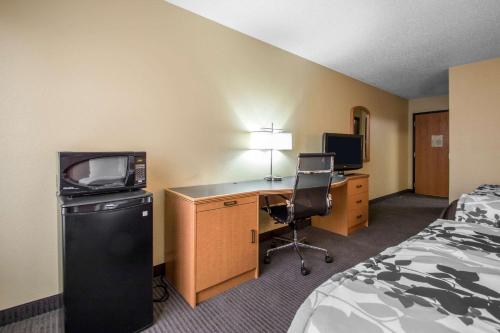 Sleep Inn & Suites Sheboygan I-43