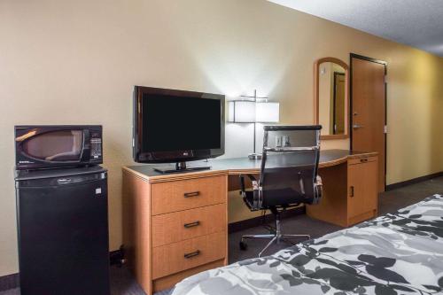 Sleep Inn & Suites Sheboygan I-43