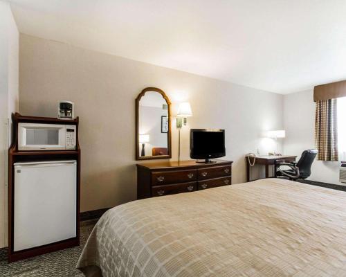 Quality Inn & Suites Stoughton - Madison South