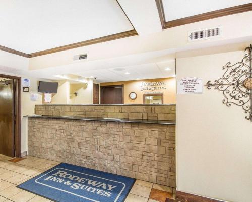 Lobby, Rodeway Inn & Suites Madison East near Dane County Regional Airport