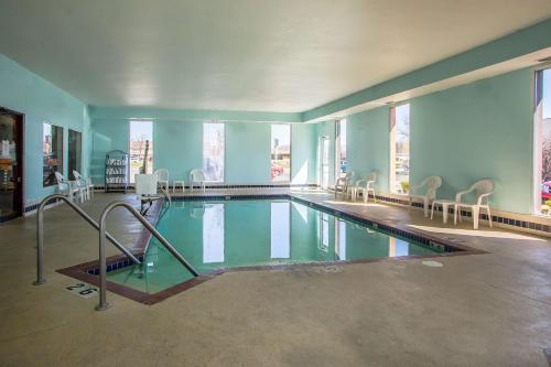 Quality Inn & Suites in West Bend, USA