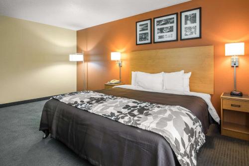 Sleep Inn & Suites Sheboygan I-43