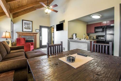 Bluegreen Vacations Christmas Mountain Village an Ascend Resort - image 3