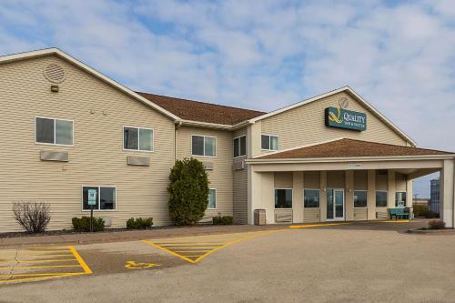 Quality Inn & Suites Belmont Route 151