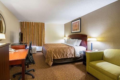 Quality Inn Fairmont - image 8
