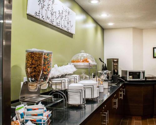 餐廳, Sleep Inn Summersville - New River Gorge Area in 薩默斯維爾