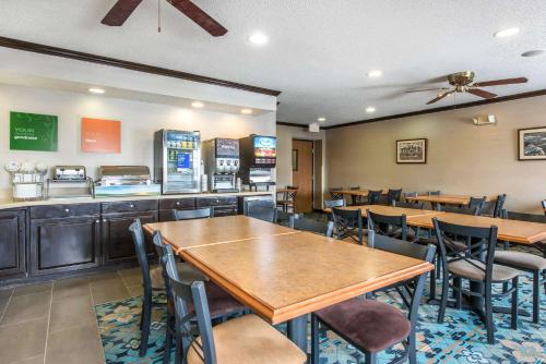 Comfort Inn Weirton