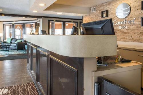 Lobby, Comfort Inn Weirton - Steubenville in Weirton (WV)