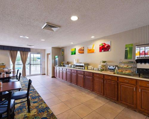 Quality Inn Spring Mills - Martinsburg North - image 7