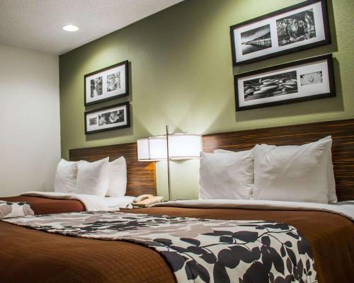 2 double beds
