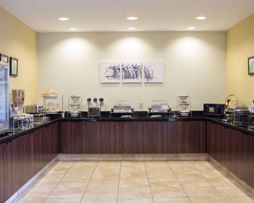 Sleep Inn & Suites Moundsville - image 4