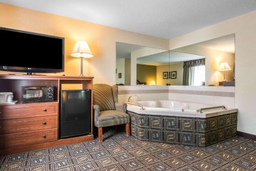 Comfort Inn Weirton