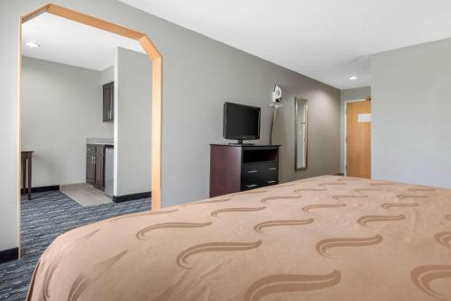 Quality Inn & Suites Brownsburg - Indianapolis West