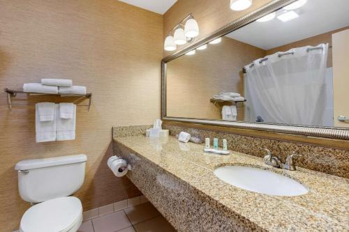 Quality Inn & Suites Benton - Draffenville