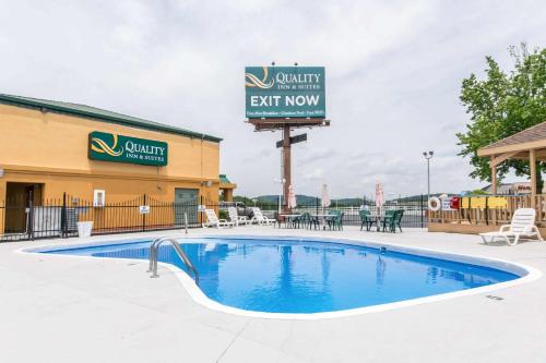 Quality Inn & Suites Horse Cave