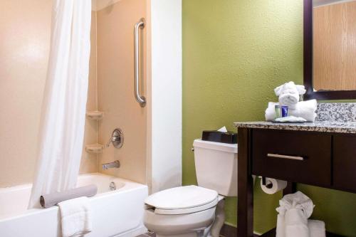 Sleep Inn & Suites Metairie - image 11
