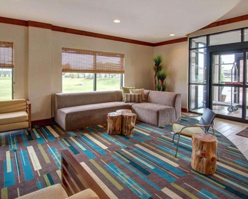 Comfort Suites Bossier City - Shreveport East in Bossier City, USA