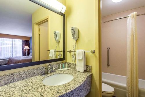 Quality Inn & Suites Baton Rouge West - Port Allen