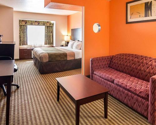 Econo Lodge Inn & Suites Natchitoches in Natchitoches, USA