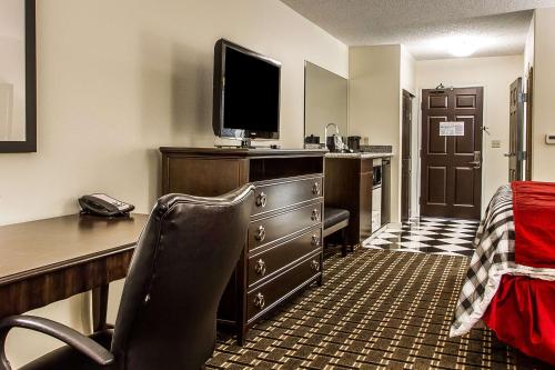 Evangeline Downs Hotel, Ascend Hotel Collection