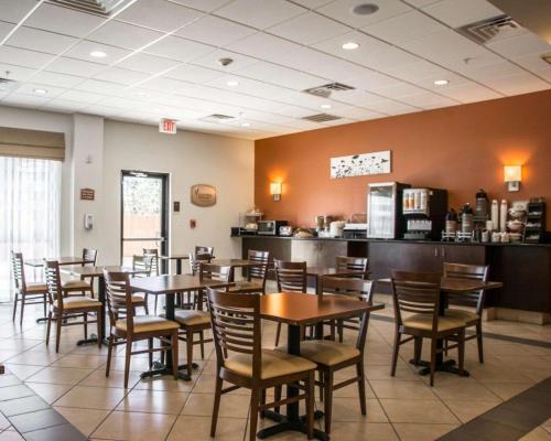 Restaurant, Sleep Inn & Suites Shreveport near Medical Center in Shreveport (LA)