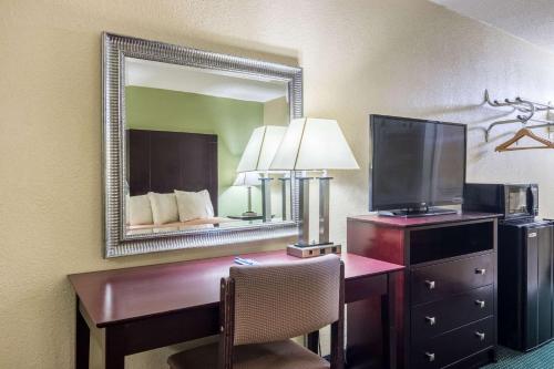 Rodeway Inn Mansfield