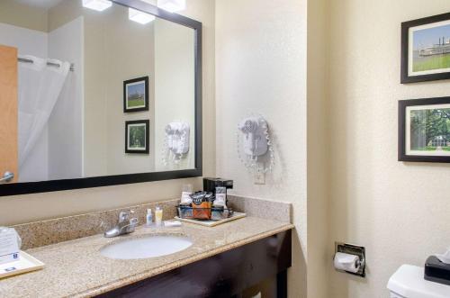 Comfort Inn & Suites Covington - Mandeville