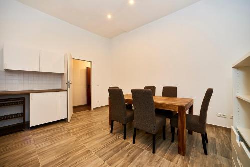 Bearlin City Apartments - City Center East 3