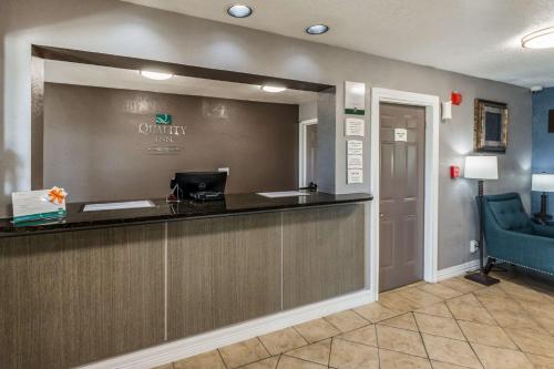 Quality Inn I-10 East near Frost Bank Center in San Antonio, USA