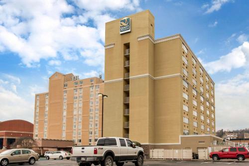 Quality Inn & Suites - Hotel - Charleston