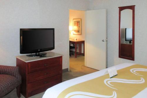Quality Inn & Suites Albuquerque Midtown - University Area - main image