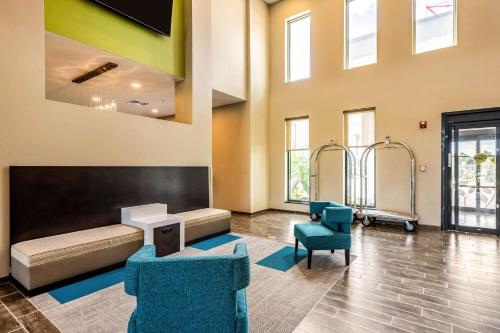 MainStay Suites Sarasota I-75 - image 4