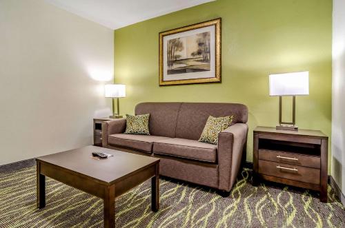 Quality Inn & Suites Creedmor - Butner - image 5