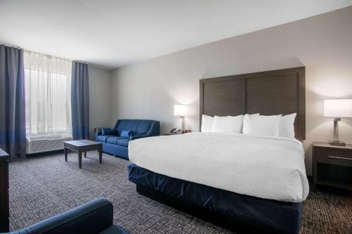 Holiday Inn Express & Suites Tulsa East - Catoosa, an IHG Hotel