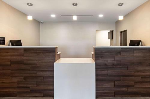Comfort Suites Grove City - Columbus South in Grove City, USA