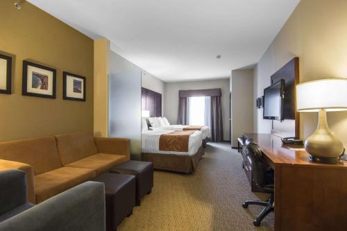 Comfort Suites Saskatoon