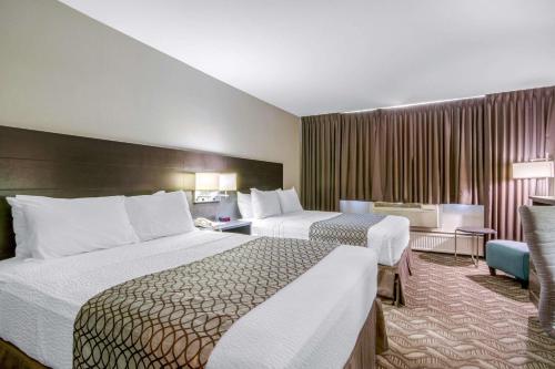 Queen Room with Two Queen Beds - Non-Smoking