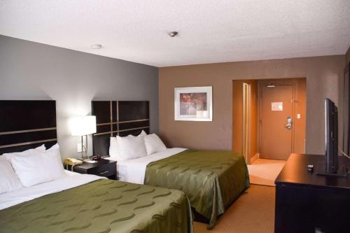 Quality Inn Room Type - Queen Room with Two Queen Beds - Non-Smoking