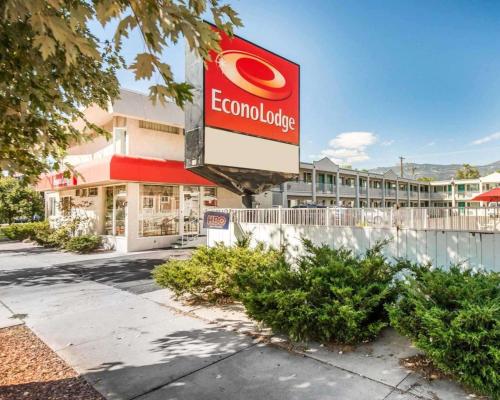 Econo Lodge Downtown - Accommodation - Colorado Springs