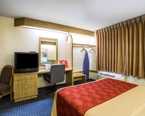 Econo Lodge Denver International Airport