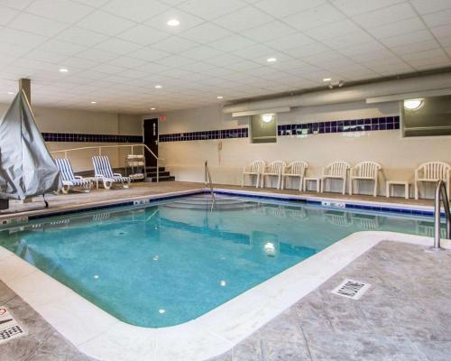 泳池, Sleep Inn & Suites Niantic North in 奈安蒂克
