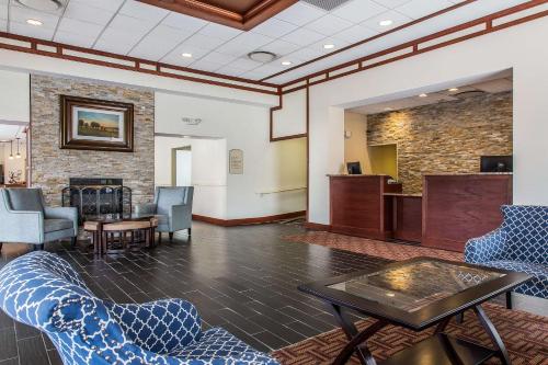 Clarion Hotel & Suites Hamden-New Haven in Hamden, USA