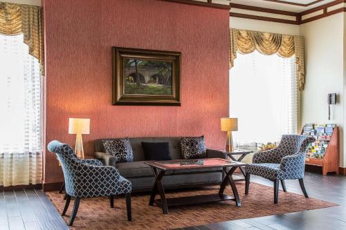 Clarion Hotel & Suites Hamden-New Haven in Hamden, USA