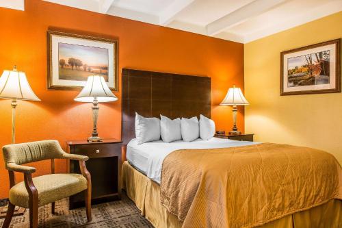 Clarion Hotel & Suites Hamden-New Haven