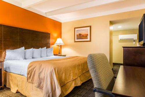 Clarion Hotel & Suites Hamden-New Haven in Hamden, USA
