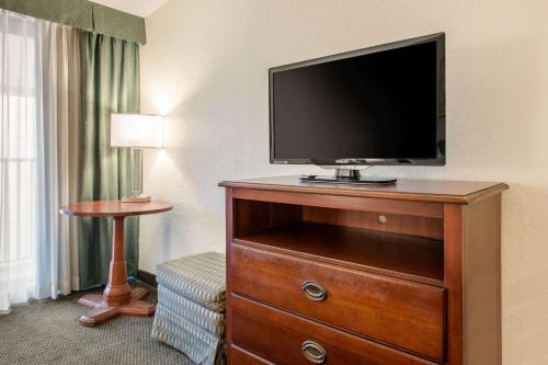 Quality Inn & Suites Tarpon Springs South